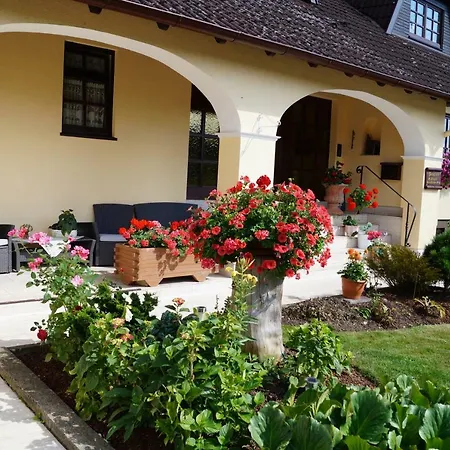 Kordula Straub 3* Waldfenster